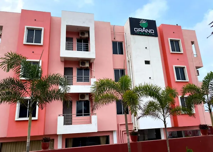 Grg Hotel Grand Resort Puri Sea View Room হোটেল গ্র্যান্ড রিসোর্ট পুরী ହୋଟେଲ ଗ୍ରାଣ୍ଡ ରିସର୍ଟ ପୁରୀ - Swimming-Pool-And-Garden, Near-Sea-Beach-And-Temple Fully-Air-Conditioned-Hotel With-Lift-And-Card Payment Accepted-Parking-Facility, Breakfast Include